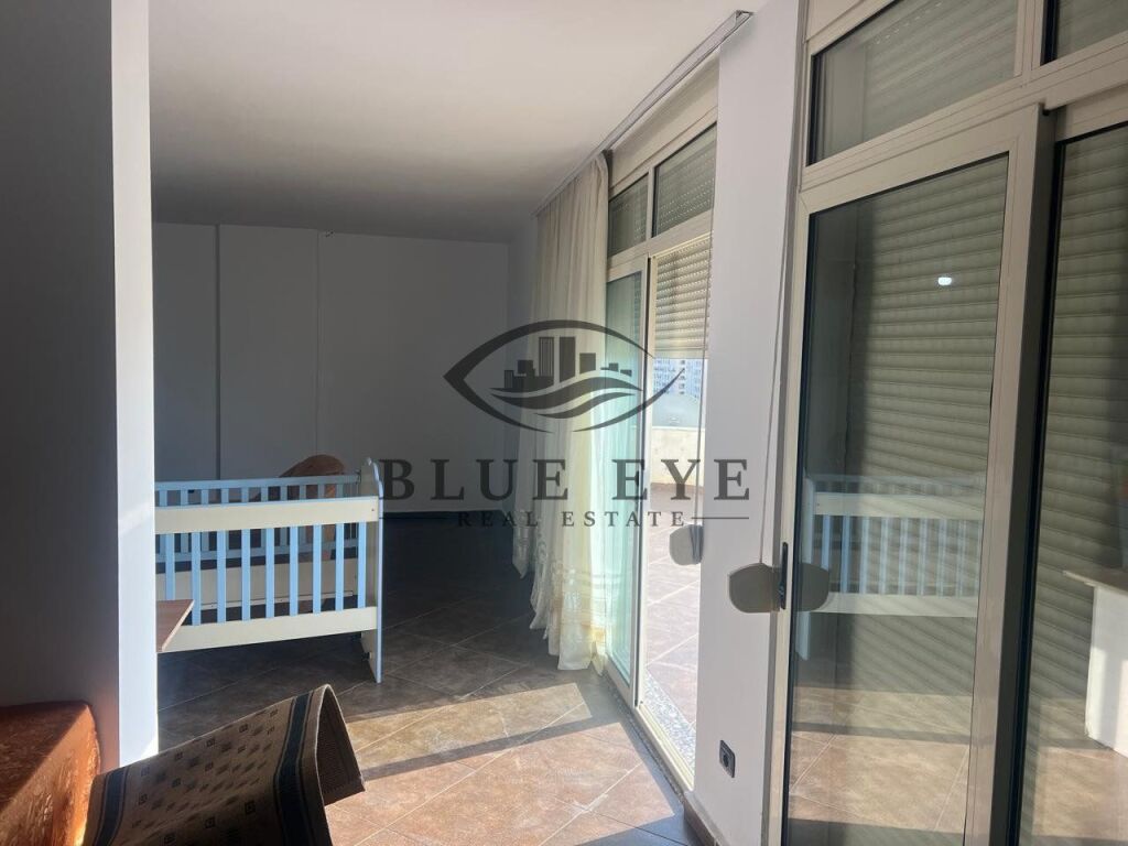 Jepet me qira apartament 2+1 – Shkëmbi i Kavajës!