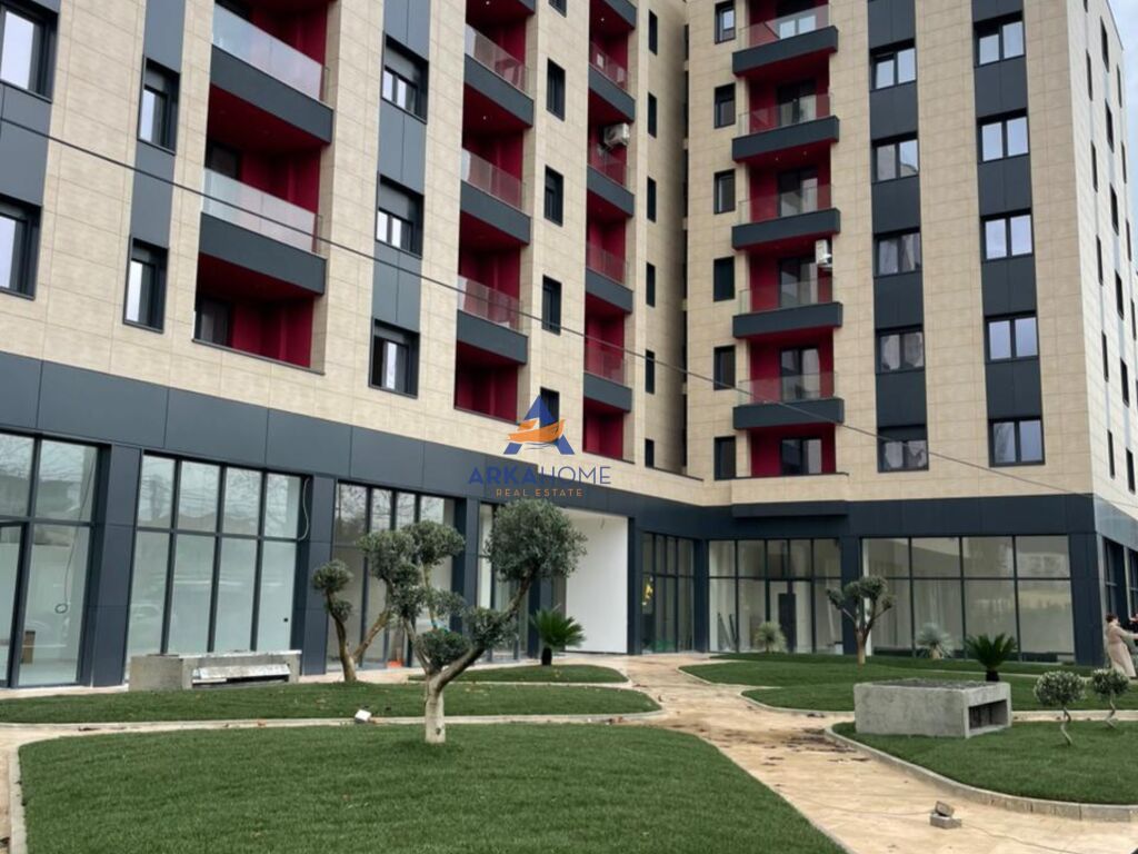 JEPET DYQANI ME QERA 100.29M2 "PRANE GEGA OIL,PASKUQAN" 85000 LEKE