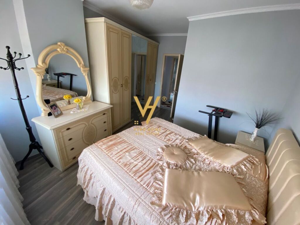 SHITET APARTAMENT 2+1+2+BLK TE STACIONI TRENIT 260.000 EURO