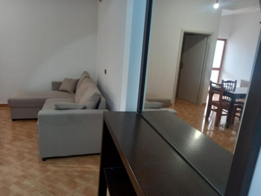 Apartament me qera 1+1- 📍Astir, prane Vila L - 350 mije leke