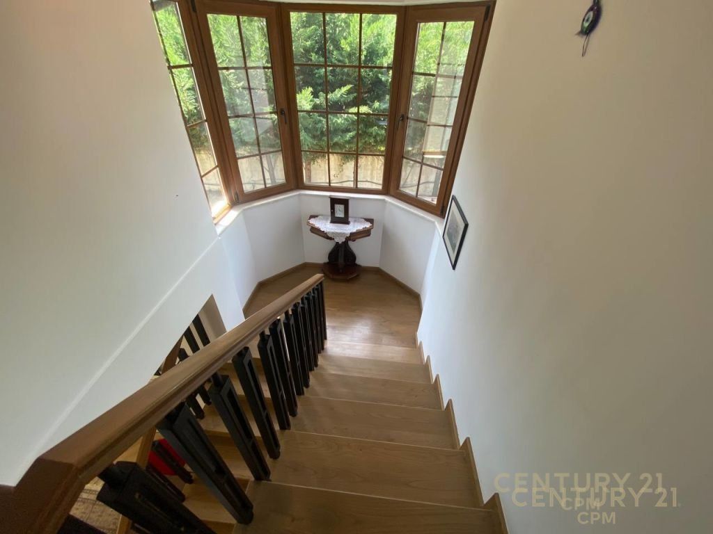 VENDIAMO VILLA INDIPENDENTE IN UN COMPLESSO A VISHNJE 480.000 €