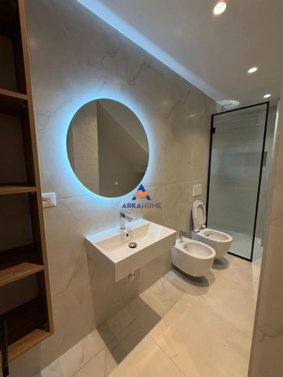 VILLA 3 PIANI IN AFFITTO "FARKE" 220000 LEKE
