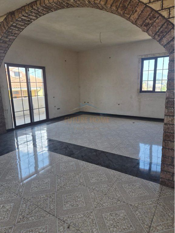 Shitje, 2 Apartamente, Sauk
