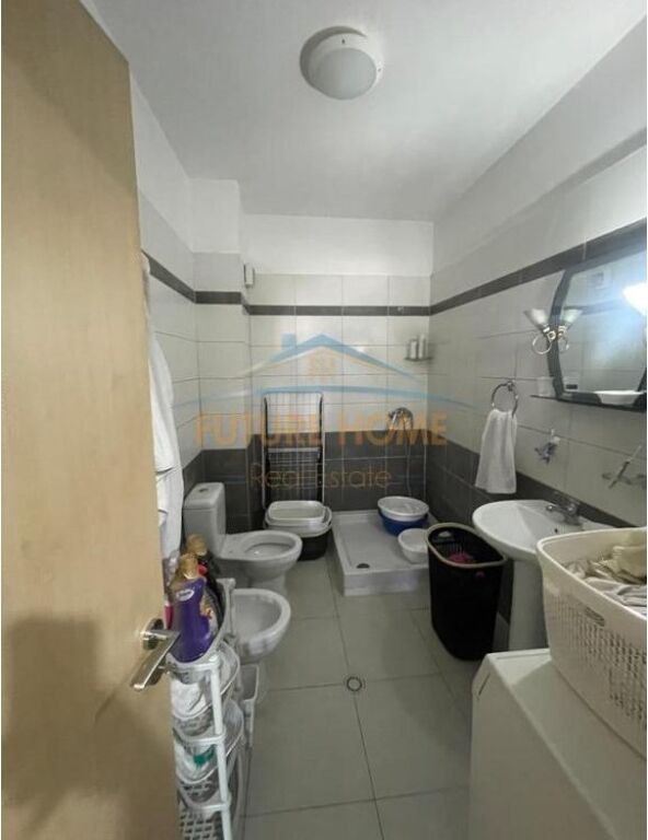 Tirane, shes apartament 2+1 Kati 2,  (Spitali Amerikan 3)

