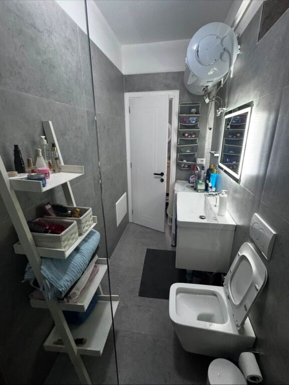 Jepet me qira apartament 1+1