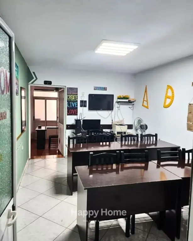 Business premises for rent at Muhamet Gjollesha Street, Kavaja Street, 21 Dhjetori.