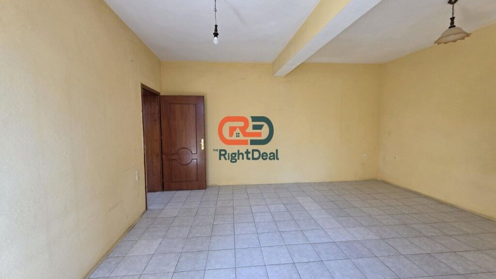 Occasione!! Vicino alla Scuola Rossa, Vendesi Casa Privata, in Posizione Perfetta !!