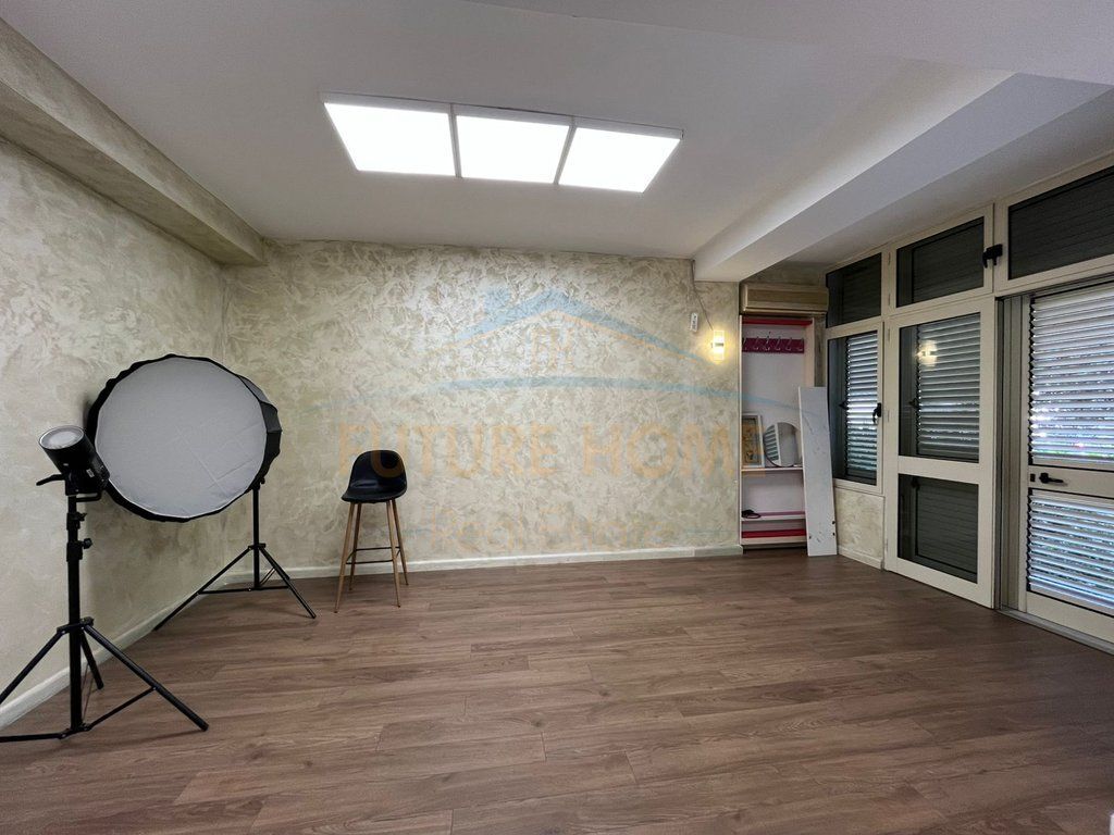 Durres, business premises for rent Ground floor, 60 m² 800 € (Neighborhood 17, Durres)
