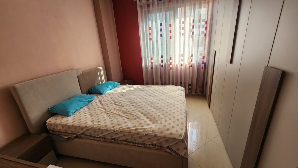 JEPET APARTAMENT ME QERA 2+1, ASTIR