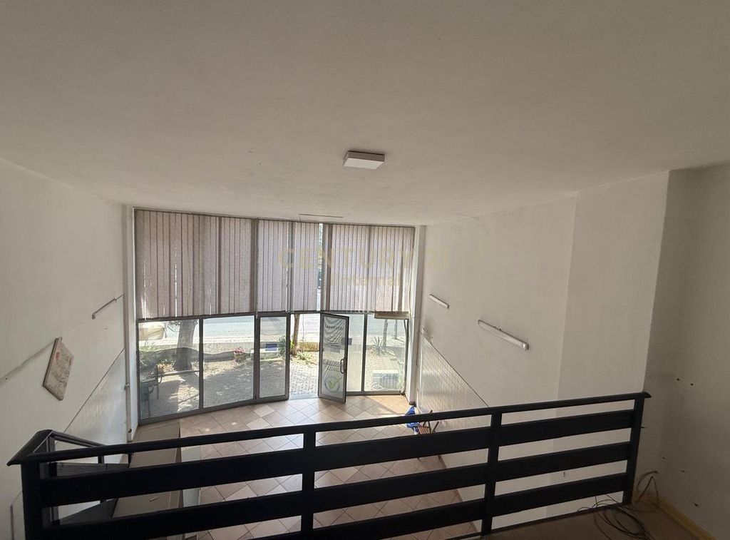 ✨ Spazio Commerciale Duplex in Vendita a Fresk, Tirana 🏢