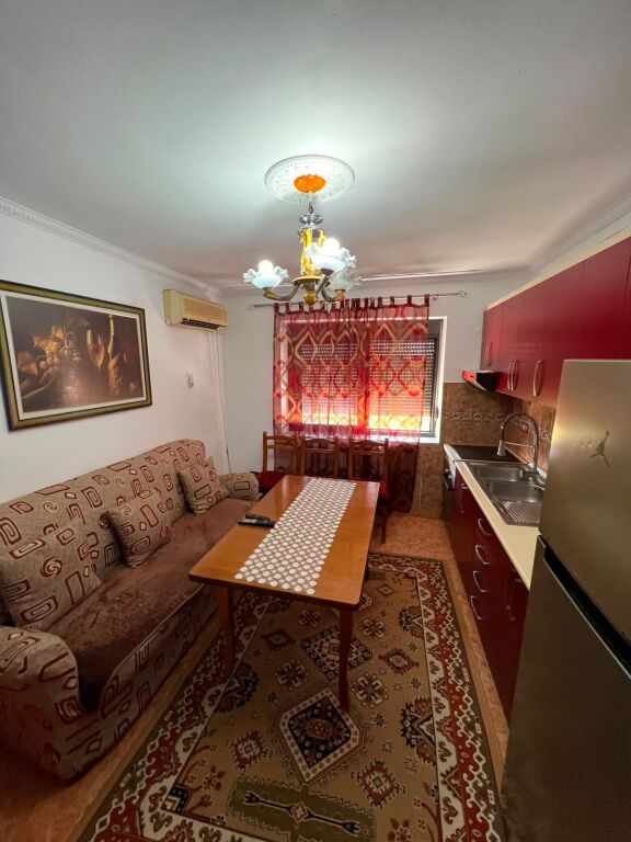 Jepet me qira apartament 2+1 – Zona e Ujësjellësit, Durrës