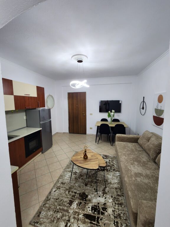 VENDESI APPARTAMENTO 1+1 FLORIDA SPIAGGIA DURRES 90000 EURO