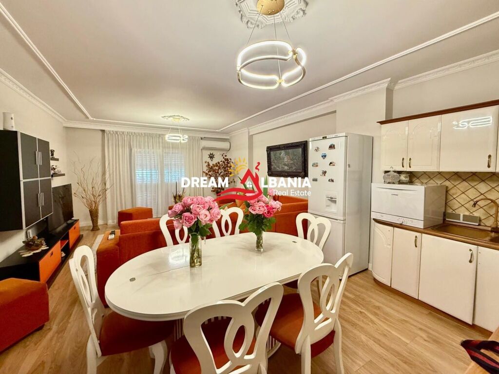 Apartment 2+1+2 for rent in Komuna Paris