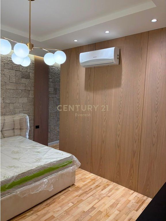 BOTANICAL GARDEN, APARTMENT 2+1+2+PARKING FOR RENT 1,300 € /Month