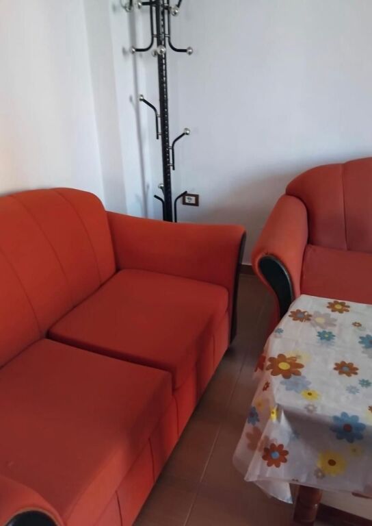 Apartament me qera 1+1- 📍Rruga Jordan Misja, prane mobileri Mondial - 300 mije leke