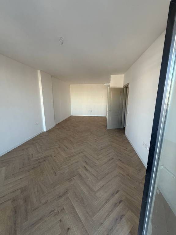 SHITET APARTAMENT 3+1+2 TUALETE BULEVARDI I RI 269,000 €