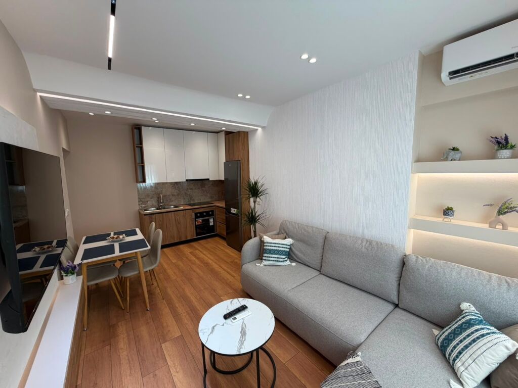 Appartamento 1+1 in vendita a Pazari i Ri, Centro, Piazza Skenderbej.