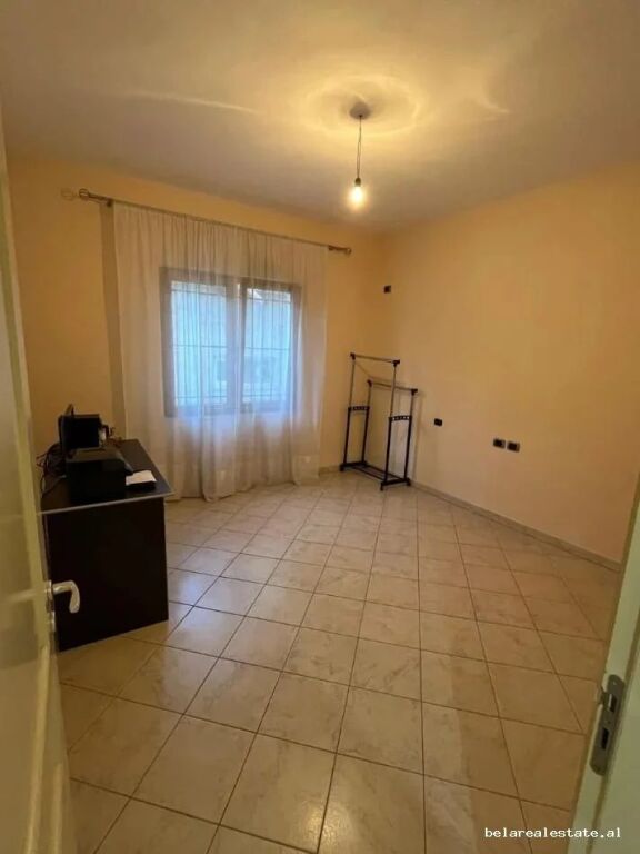 Apartament Me Qera 3+1 Ne Bllok (ID B23157) Tirane
