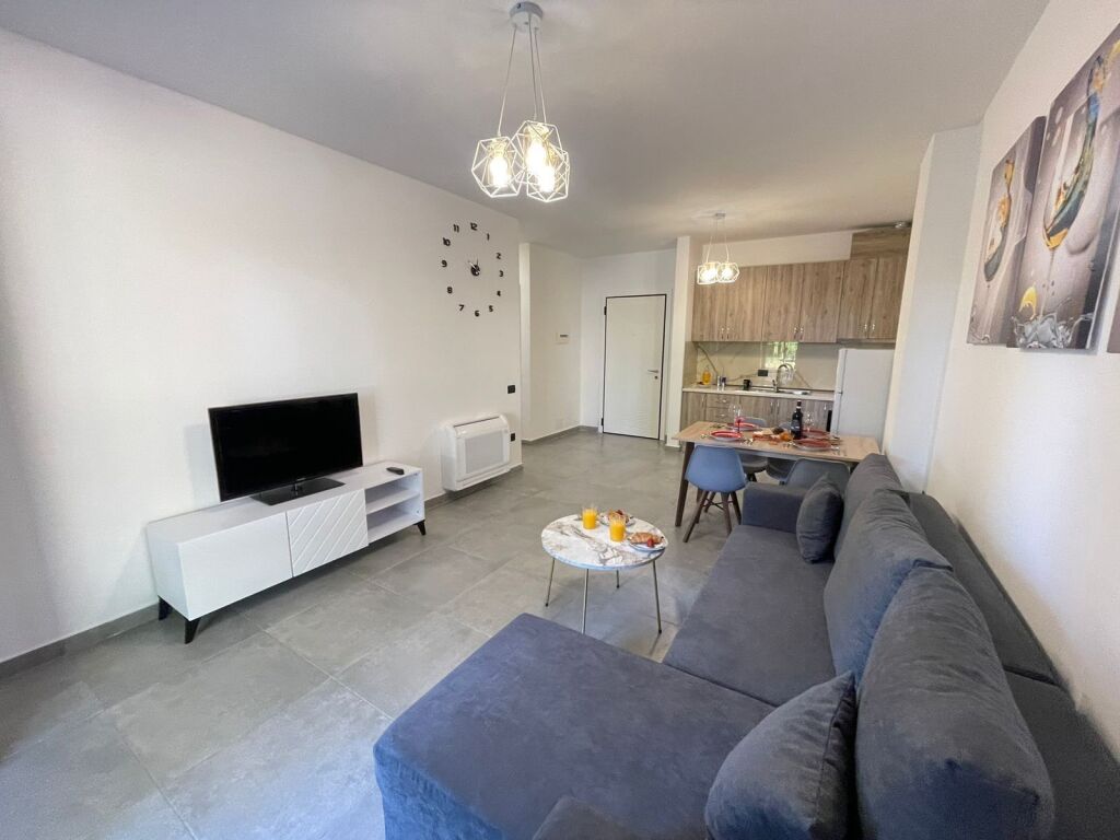 🏖️ Apartament 1+1 për Shitje te Rana e Hedhun, Shëngjin