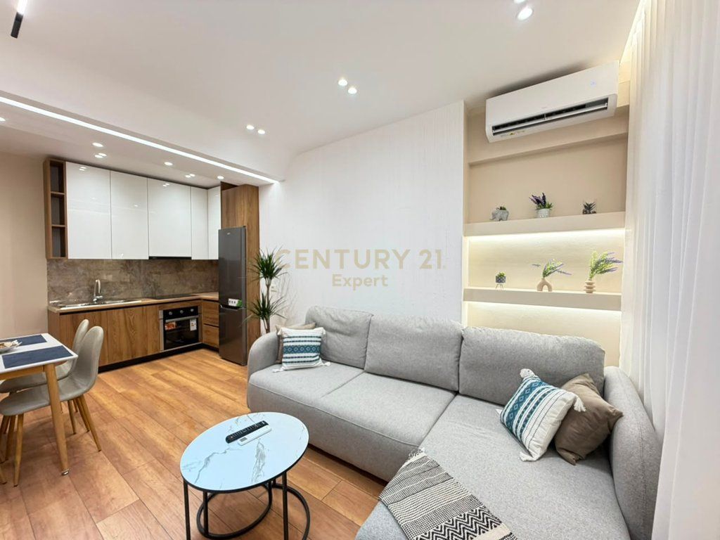 Apartament 1+1 per shitje te Pazari i Ri
