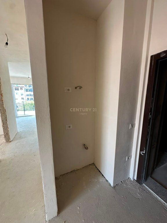 Apartment 2+1+2 for sale in Ali Dem 256,000 €