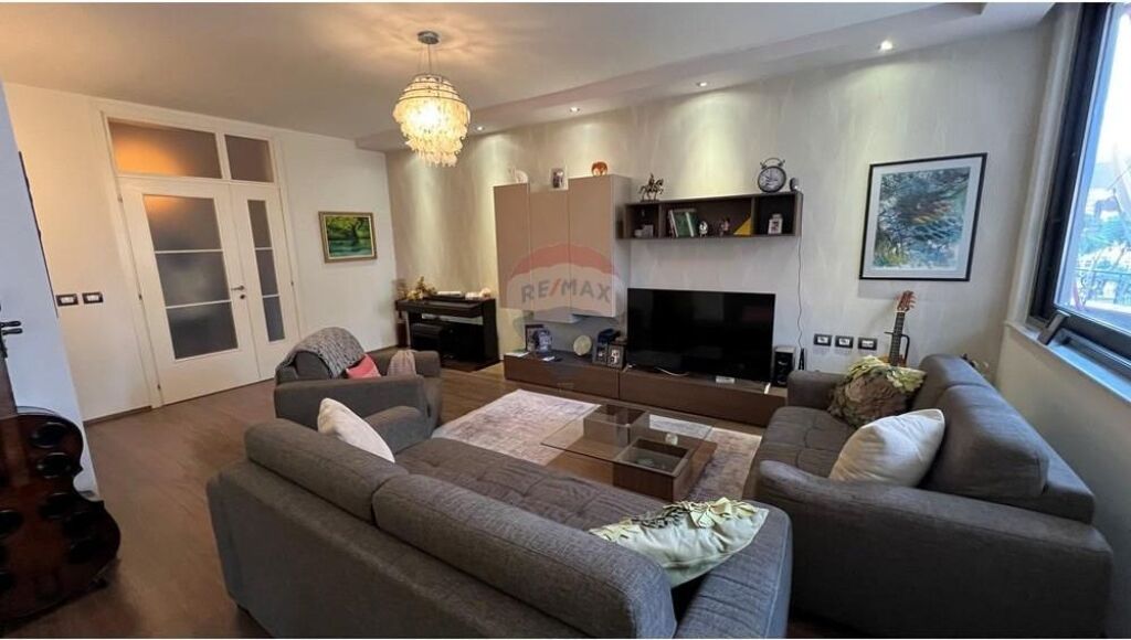 Apartment - For Rent - Ismail Qemali Street, Tirana(ID: 530261046-454)