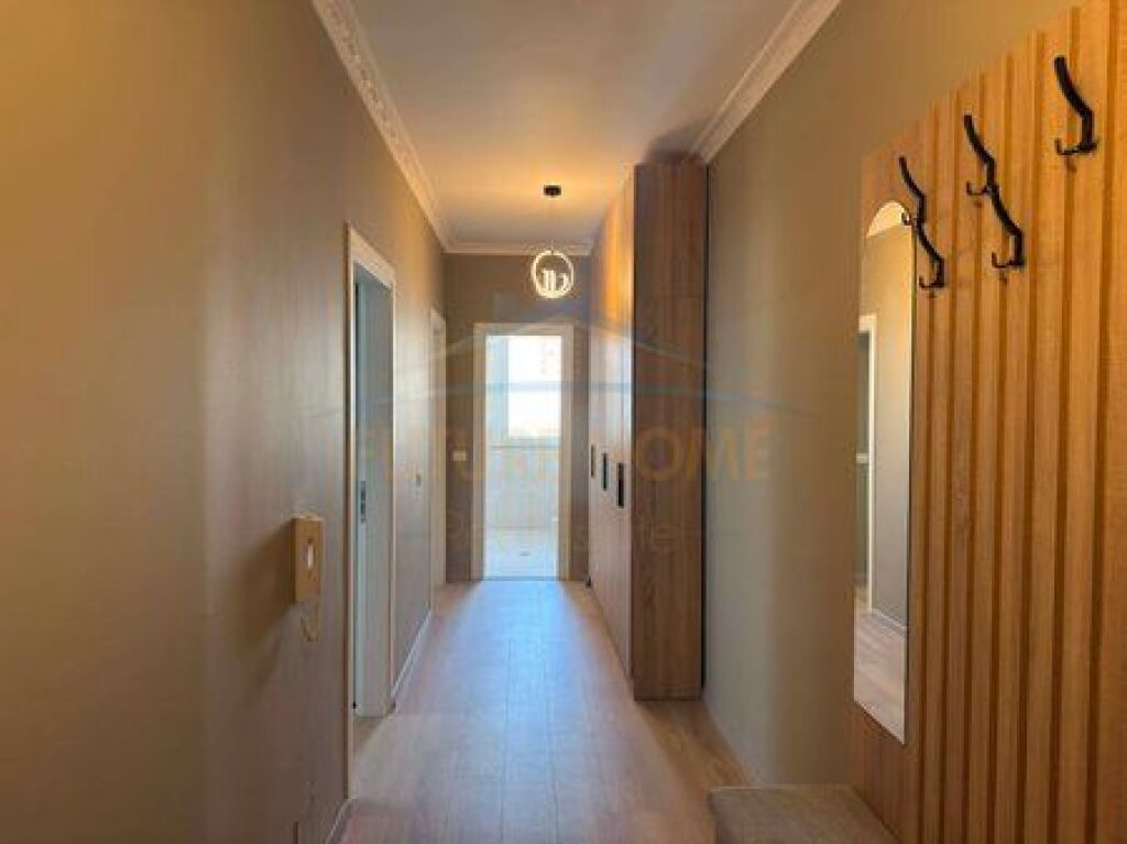 Shitet, Apartament 2+1, Unaza e Re