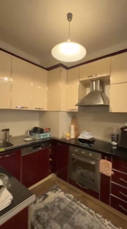 Shitet Apartament 2+1+2+ Verande Liqeni i Thate !