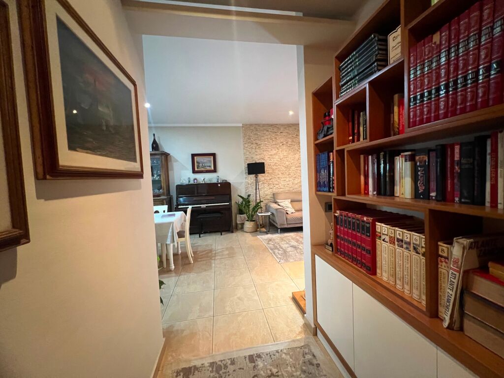 Apartament ne shitje 2+1+2 perball Delijorgjit