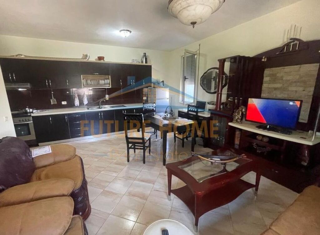Tirane, shes apartament 2+1 Kati 2,  (Spitali Amerikan 3)
