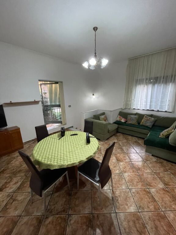 Appartamento 2+1 in affitto in Via Durazzo, vicino all'Hotel Colosseo, Zogu i Zi, Via Kavaja, 21 Dhjetori.