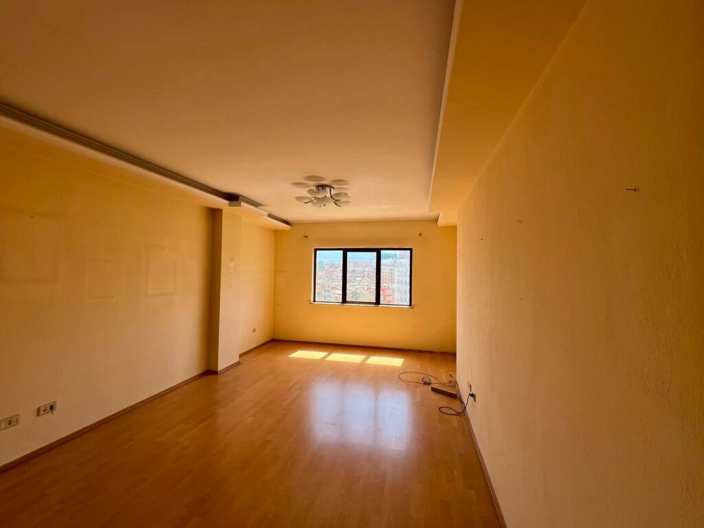 Office for Rent  Kosovarve Street !