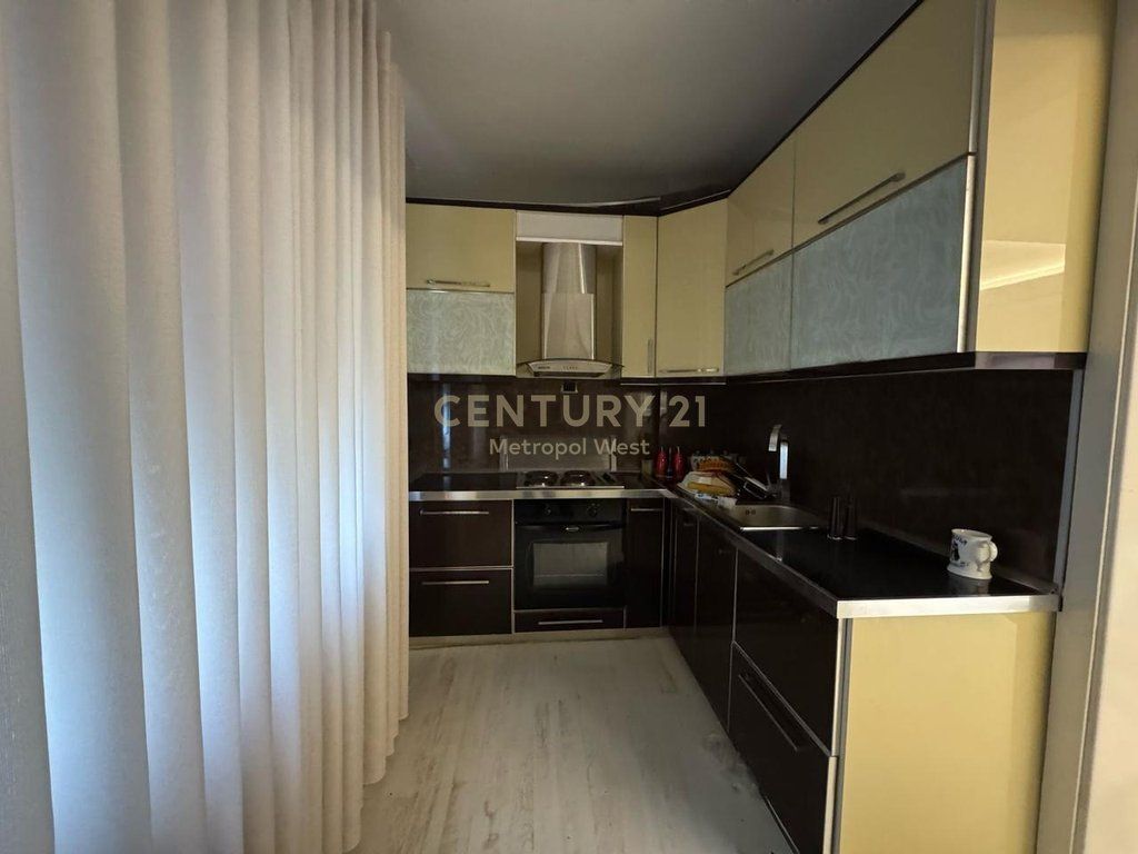Apartament 2+1+2 me Qira pranë Vasil Shanto 650 € /Muaj