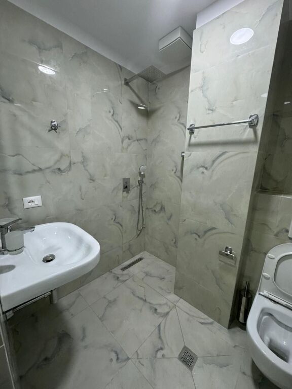Jepet me Qera Apartament 1+1 – Vilat Gjermane