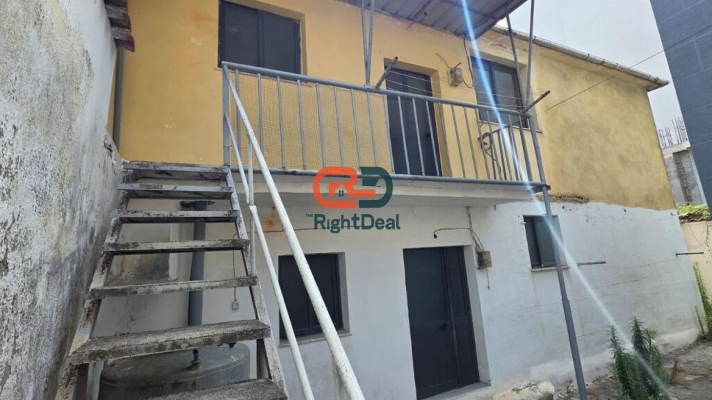 Occasione!! Vicino alla Scuola Rossa, Vendesi Casa Privata, in Posizione Perfetta !!