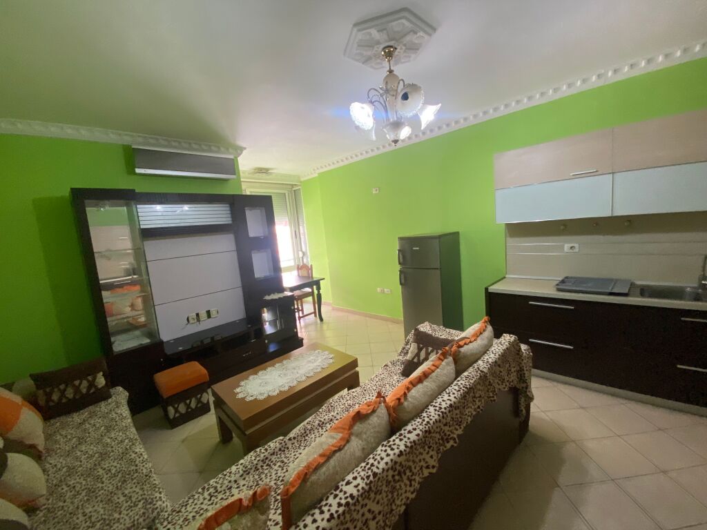 Apartament 2+1 per qera ne Astir !