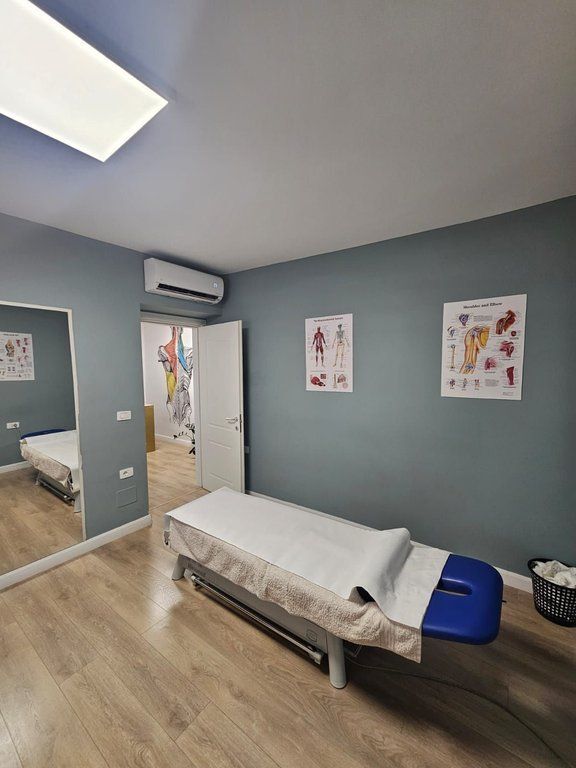 PHYSIOTHERAPY BUSINESS FOR SALE – READY TO WORK! 📍 Intersection of Kosovarëve Street with Paris Commune, Tirana 10,000 €