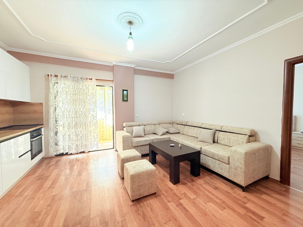 Jepet me qira apartament 2+1+2 në Don Bosko