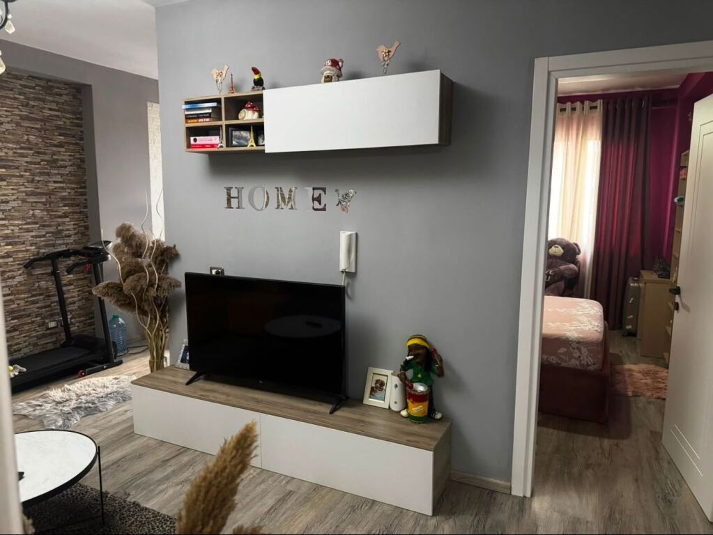 Jepet me qira apartament 1+1