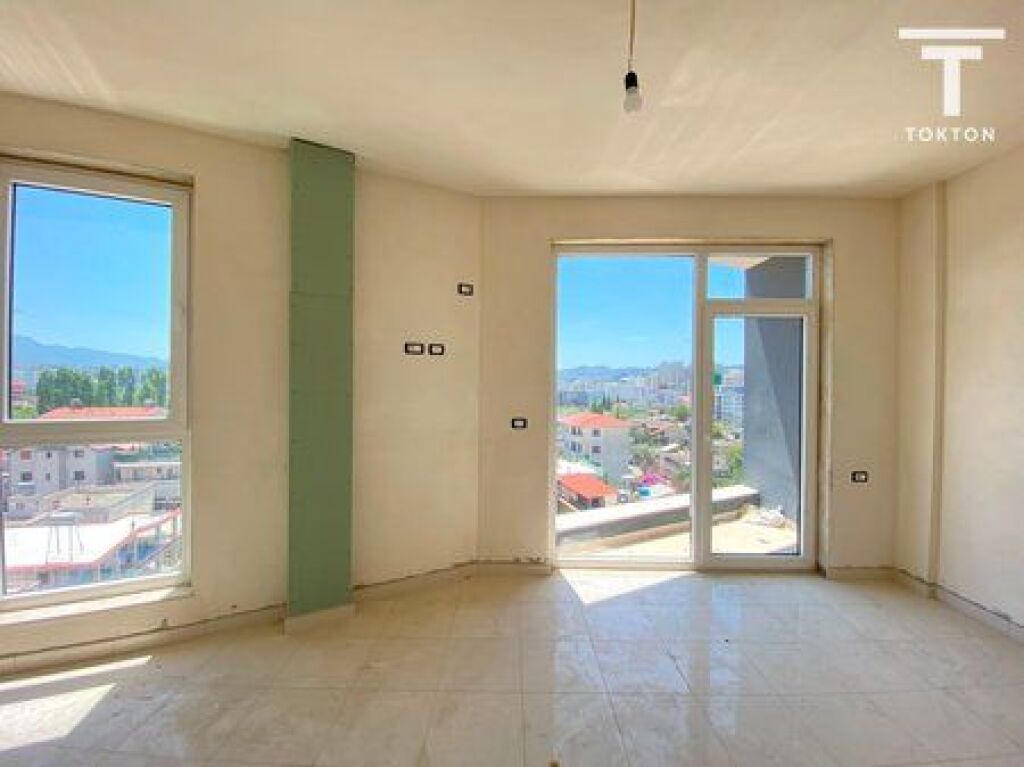 SHITET, APARTAMENT 3+1+2, BULEVARDI I RI, TIRANË