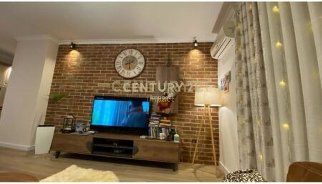 Apartament 2+1+2 për Shitje në Vizion Plus, Tiranë. 269,000 €