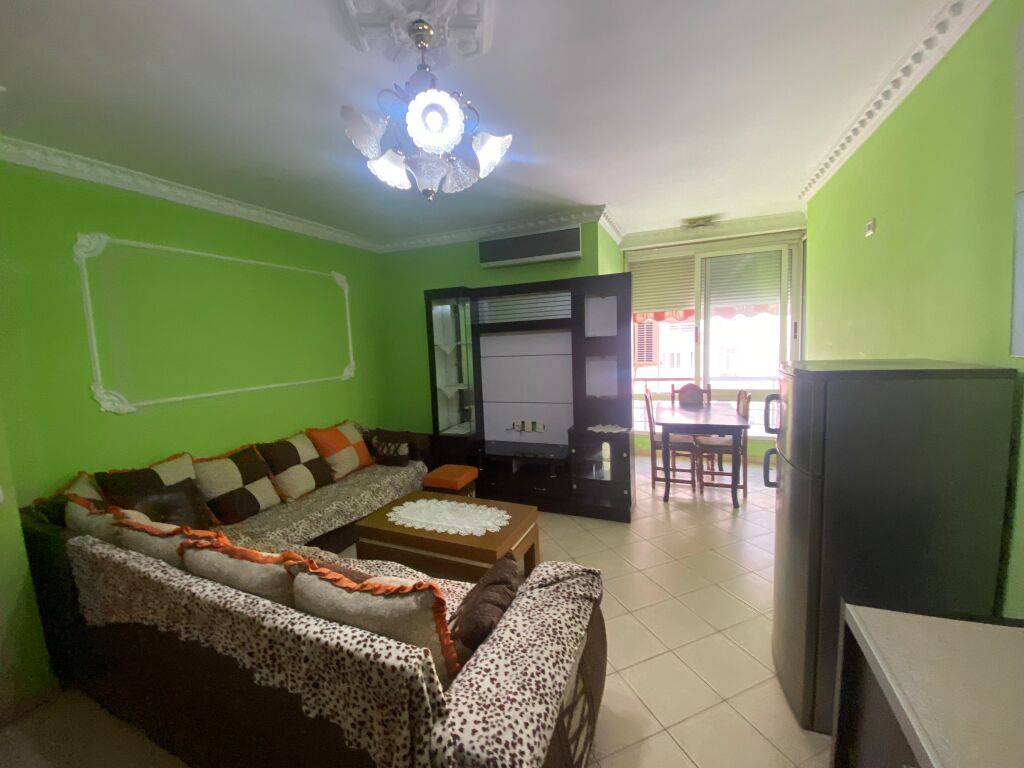 Apartament 2+1 per qera ne Astir !