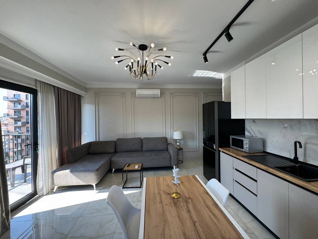 Apartament 1+1 për Qira – Tek Komuna e Parisit, pranë Kompleksit Olimpik!