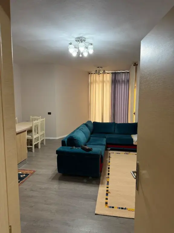 Affitto | Apartament 2 + 1 | Liqeni i Thate | 700 €/mese