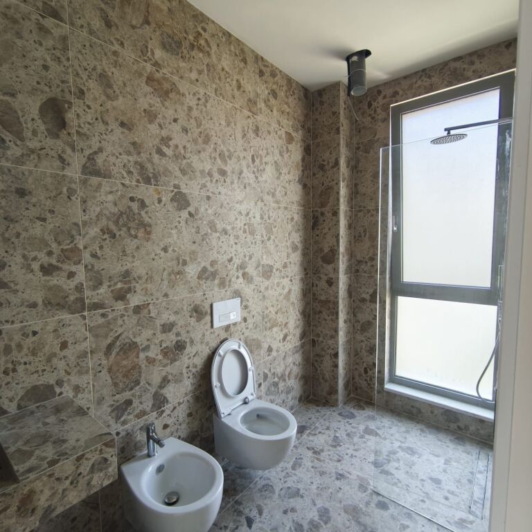 🏡 JEPET ME QIRA VILË – GREEN VALLEY