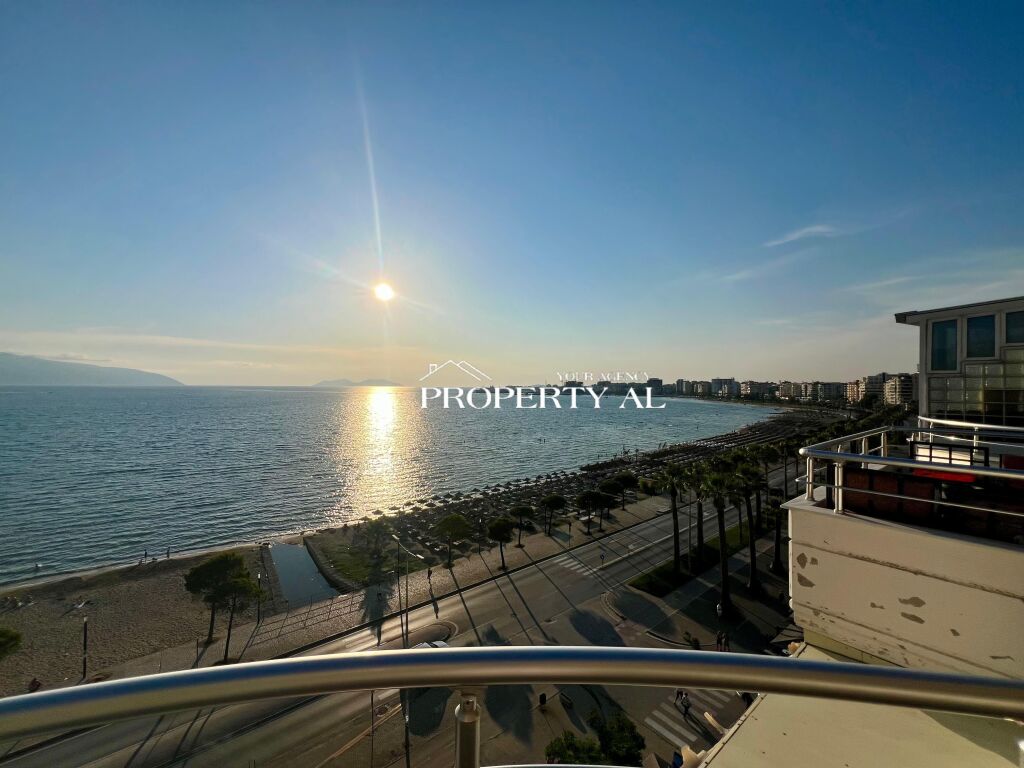 Apartament Luksoz 1+1 me Qira në Vijën e Parë të Lungomares – Pamje Ballore nga Deti