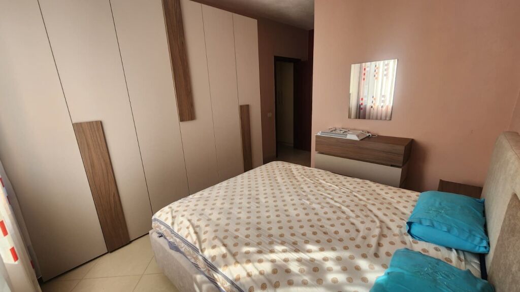 JEPET APARTAMENT ME QERA 2+1, ASTIR