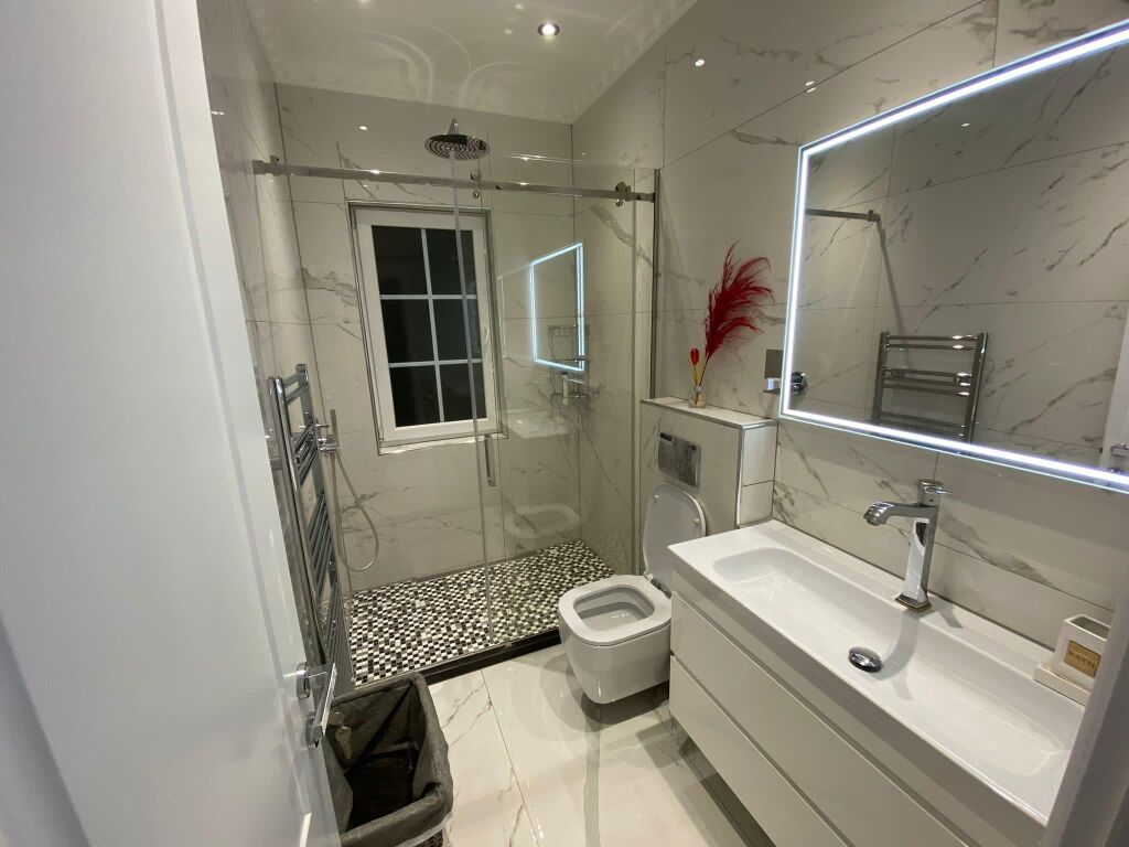 Qera | Vilë 2 + 1 | Rruga Njazi Meka | 450 €/muaj