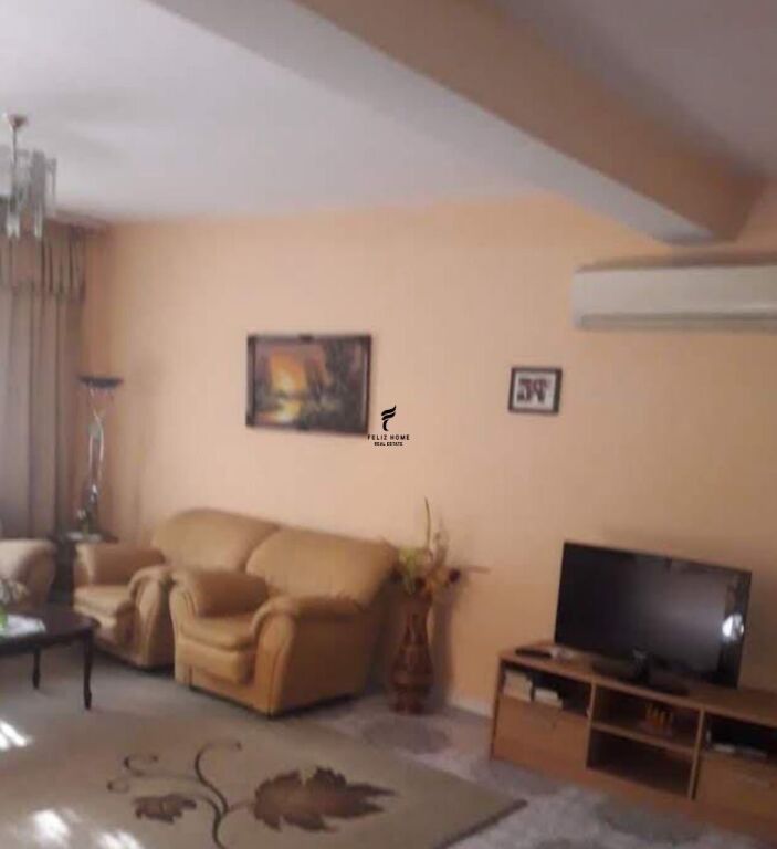 VILLA IN AFFITTO 272 M2 DON BOSKO 200.000 LEKE FH-81907