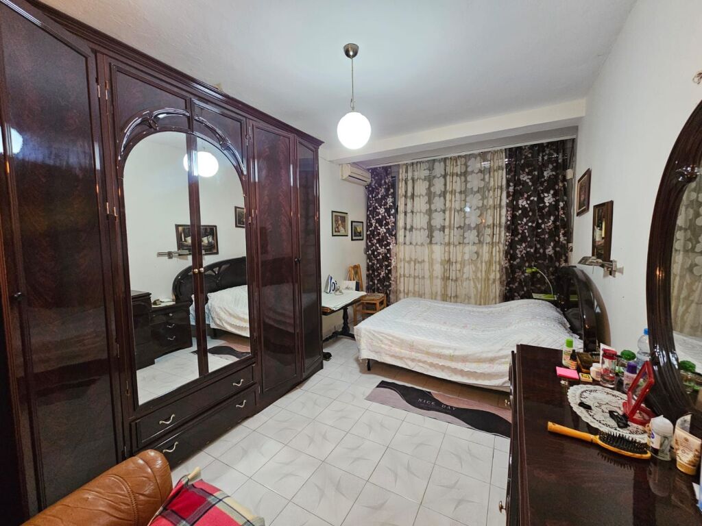 AFFITTASI APPARTAMENTO 2+1 IN VIA HOXHA TAHSIM